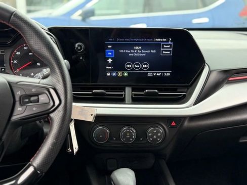 Used 2024 Chevrolet Trax RS image 19