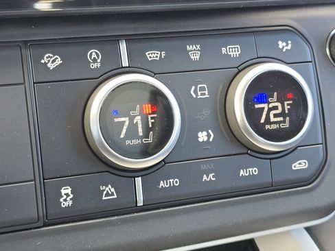 New 2026 Land Rover Defender 110 S image 12