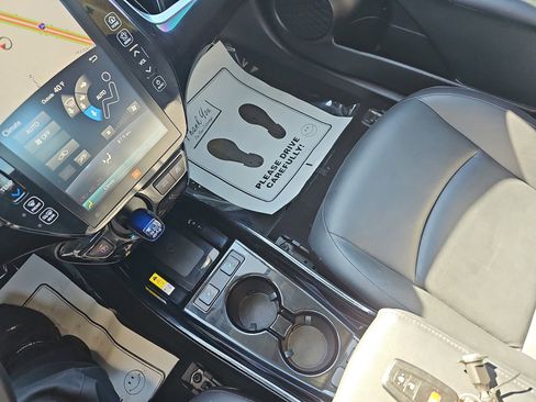 Used 2022 Toyota Prius Limited FWD image 26