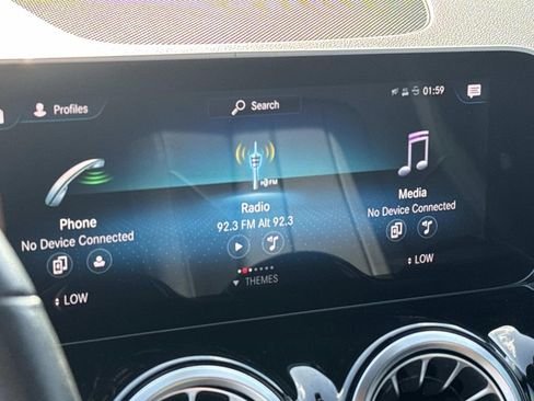 Used 2020 Mercedes-Benz GLB 250 image 24