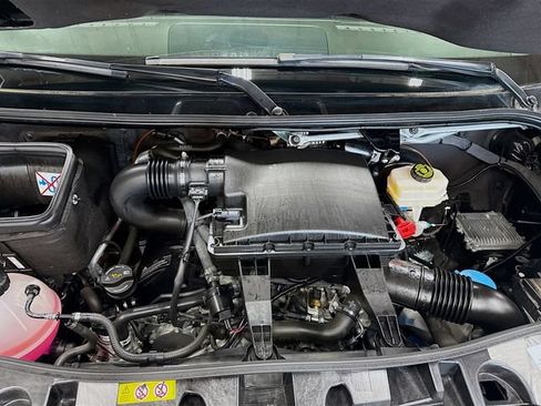 Used 2022 Mercedes-Benz Sprinter 3500 image 31