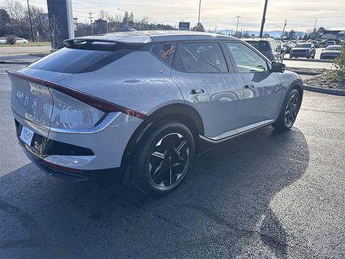 New 2025 Kia EV6 Wind image 4