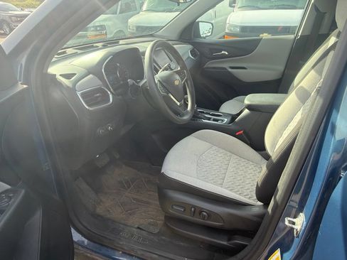 Used 2024 Chevrolet Equinox LS w/ LS Convenience Package AWD/4WD image 24
