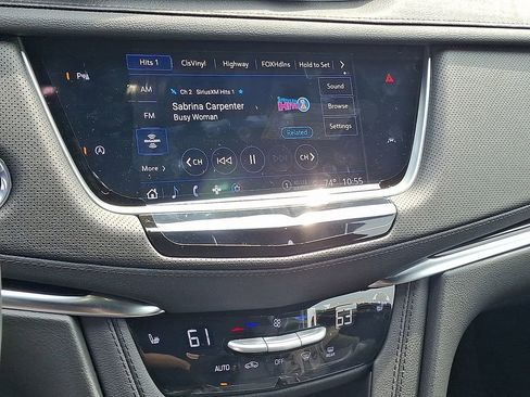 New 2025 Cadillac XT6 Luxury image 27