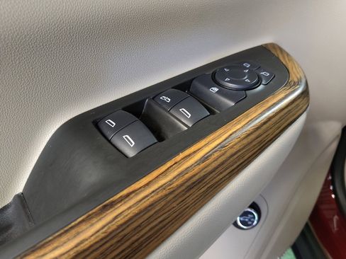 Used 2017 GMC Acadia Denali w/ Technology Package image 27