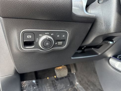 Certified 2024 Mercedes-Benz GLB 250 4MATIC image 36