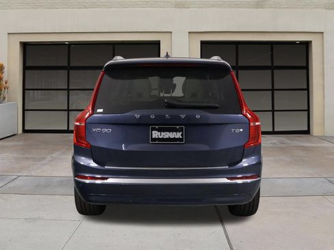 Certified 2025 Volvo XC90 T8 Plus w/ Protection Package Premier AWD/4WD image 5