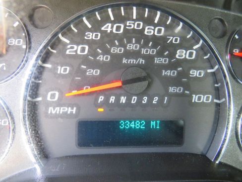 Used 2008 Chevrolet Express 1500 RWD image 10