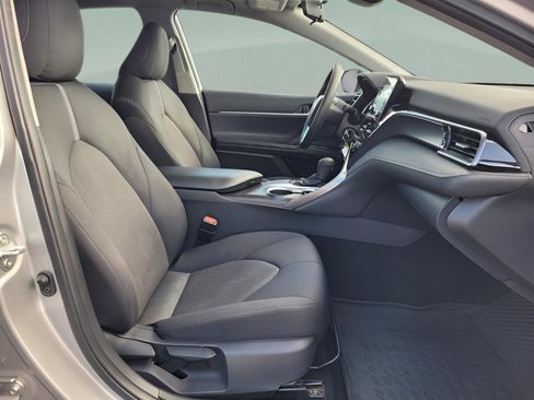 Used 2021 Toyota Camry LE image 16