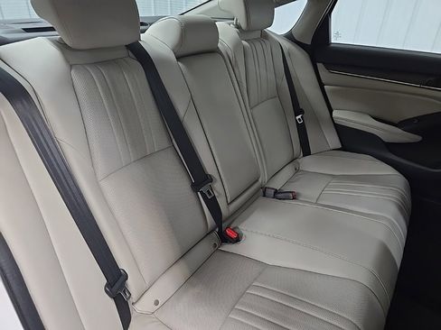 Used 2018 Honda Accord EX-L image 17