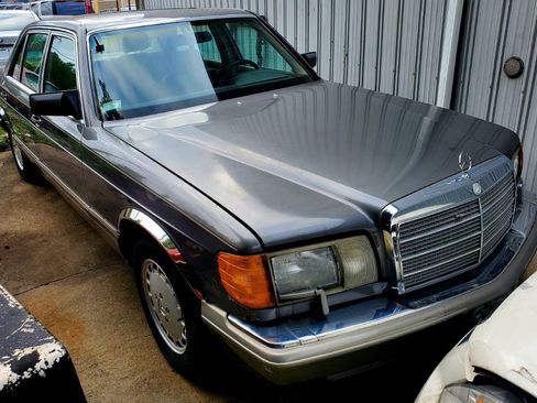 Used 1990 Mercedes-Benz 560 SEL image 5