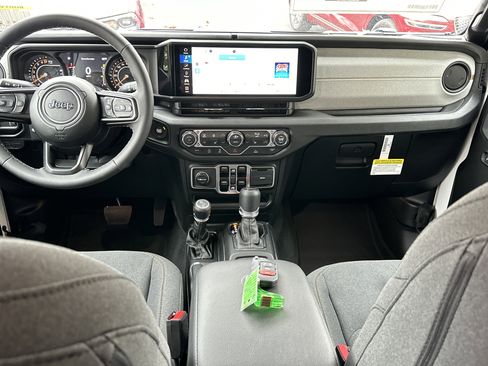 New 2026 Jeep Gladiator Sport image 32