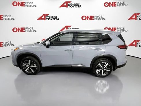 Used 2025 Nissan Rogue SL FWD image 4