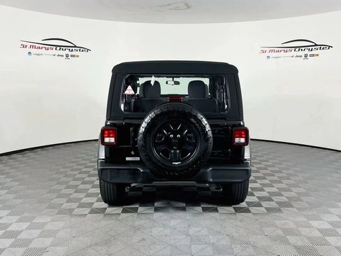 Used 2024 Jeep Wrangler Sport AWD/4WD image 7