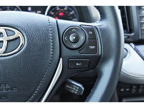 Used 2018 Toyota RAV4 Limited image 16