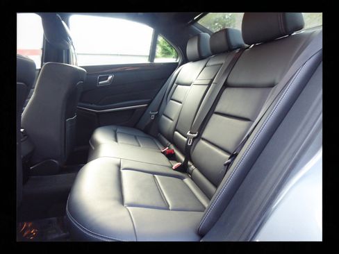 Used 2015 Mercedes-Benz E 350 4MATIC Sedan image 17