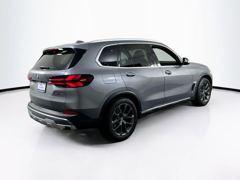 Used 2024 BMW X5 xDrive40i w/ Parking Assistance Package AWD/4WD image 5
