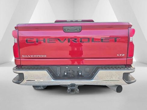 Used 2022 Chevrolet Silverado 2500 LTZ w/ LTZ Premium Package AWD/4WD image 6