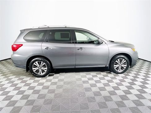 Used 2020 Nissan Pathfinder S image 9