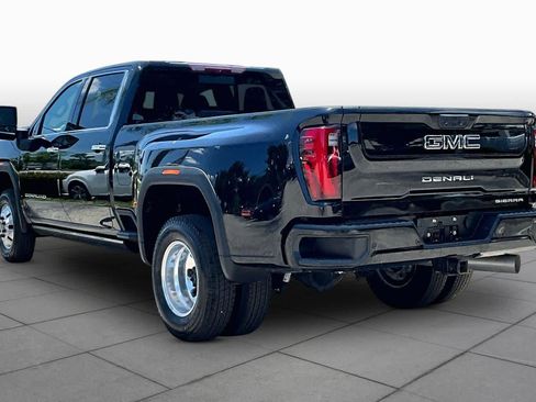 Used 2024 GMC Sierra 3500 Denali Ultimate AWD/4WD image 12