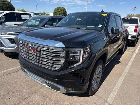 Used 2023 GMC Sierra 1500 Denali w/ Denali Reserve Package AWD/4WD image 2