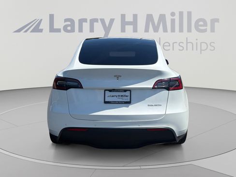 Used 2022 Tesla Model Y Performance AWD/4WD image 4