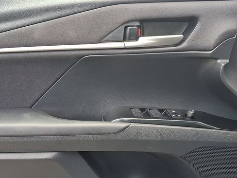 Used 2025 Toyota Camry LE FWD image 12