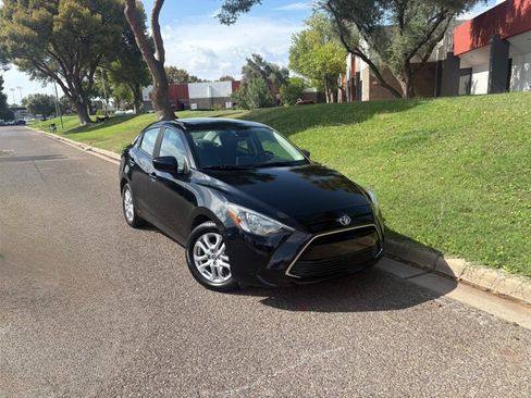 Used 2018 Toyota Yaris iA FWD image 7