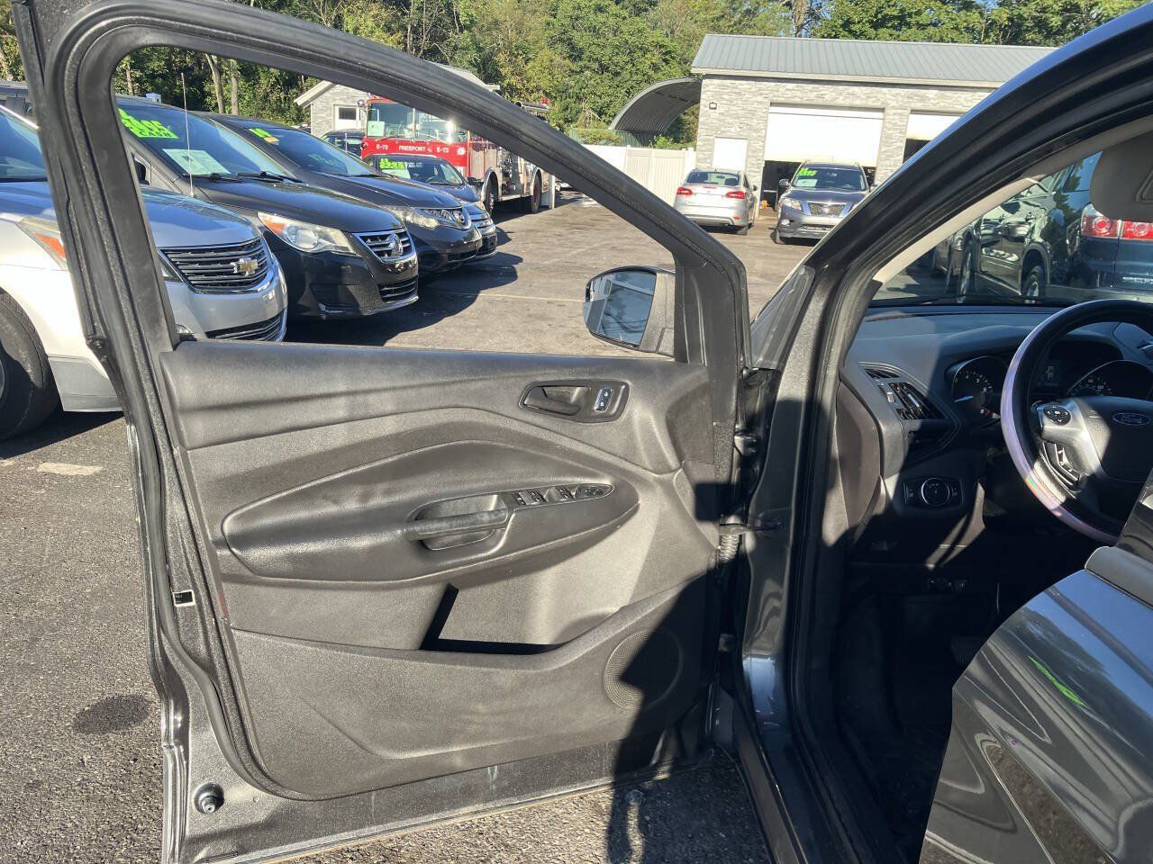 Used 2015 Ford Escape S FWD image 17