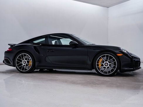 Used 2019 Porsche 911 Turbo S image 9