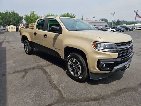 Used 2021 Chevrolet Colorado Z71 AWD/4WD image 4