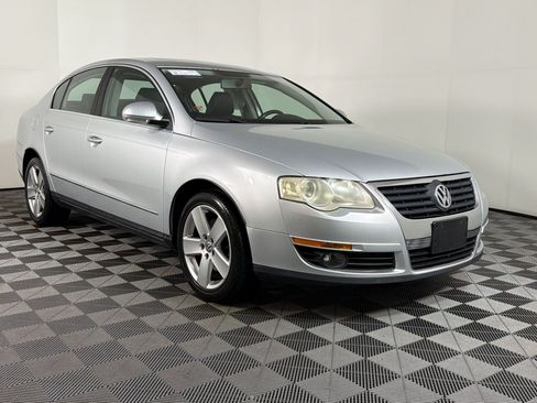 Used 2009 Volkswagen Passat Komfort FWD image 18