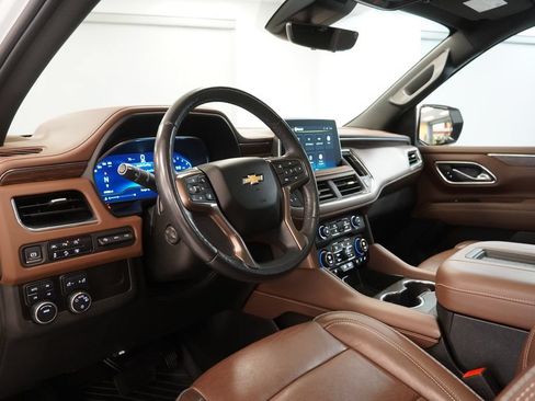 Used 2023 Chevrolet Tahoe High Country AWD/4WD image 7