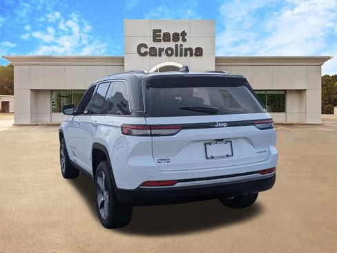 New 2026 Jeep Grand Cherokee Limited RWD image 5