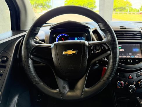 Used 2016 Chevrolet Trax LS FWD image 10