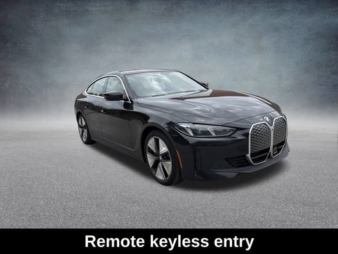 Used 2026 BMW i4 xDrive40i AWD/4WD image 9