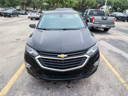 Used 2020 Chevrolet Equinox LS w/ LS Convenience Package FWD image 5