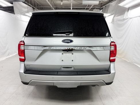 Used 2019 Ford Expedition XLT w/ Equipment Group 202A AWD/4WD image 4