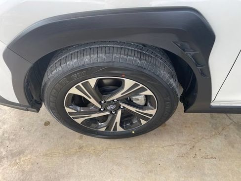 Used 2024 Subaru Crosstrek 2.0i Premium AWD/4WD image 8