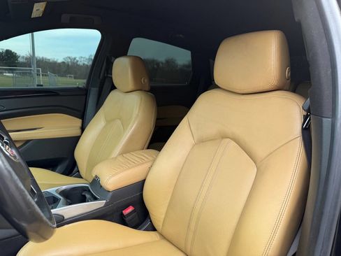 Used 2014 Cadillac SRX Luxury image 14
