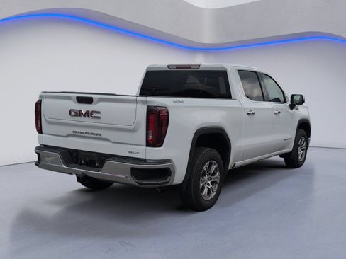 Used 2025 GMC Sierra 1500 SLT AWD/4WD image 3