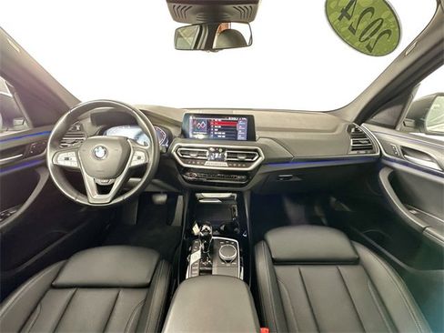 Used 2024 BMW X3 xDrive30i image 3