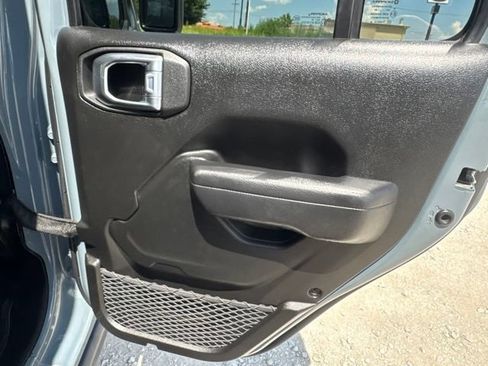 Used 2024 Jeep Wrangler Unlimited Sport AWD/4WD image 21