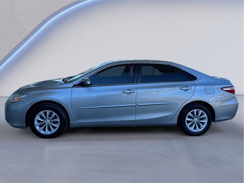 Used 2016 Toyota Camry LE FWD image 3