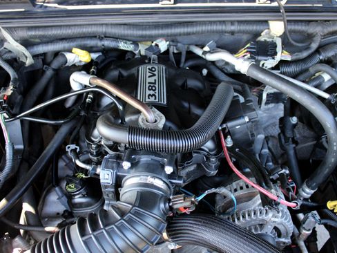 Used 2008 Jeep Wrangler Unlimited Sahara w/ Trailer Tow Group image 20