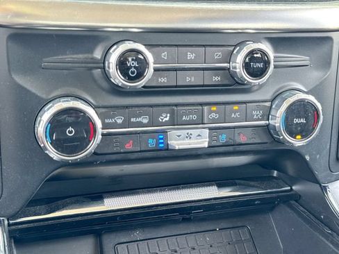 Used 2023 Ford F150 Lariat w/ Equipment Group 502A High RWD image 19