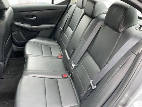 Used 2023 Nissan Sentra SR w/ SR Premium Package FWD image 7