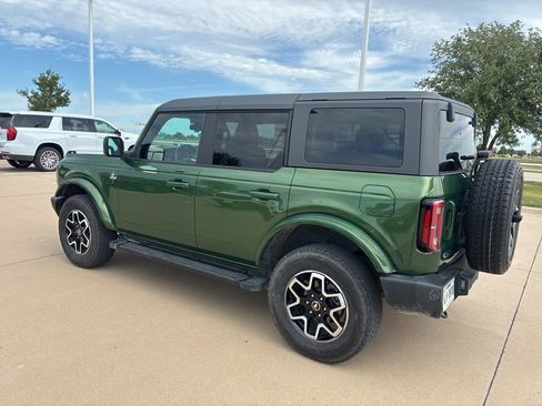 Used 2023 Ford Bronco Outer Banks AWD/4WD image 3