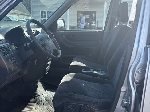 Used 2001 Honda CR-V LX image 9