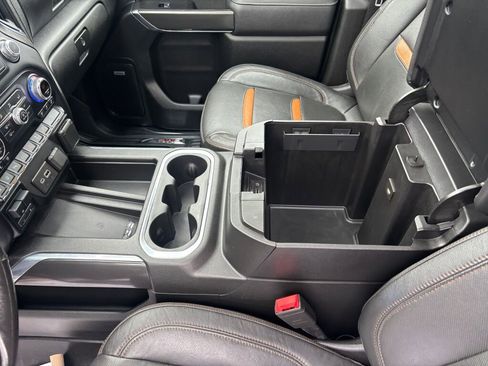 Used 2021 GMC Sierra 3500 AT4 w/ AT4 Premium Plus Package image 19